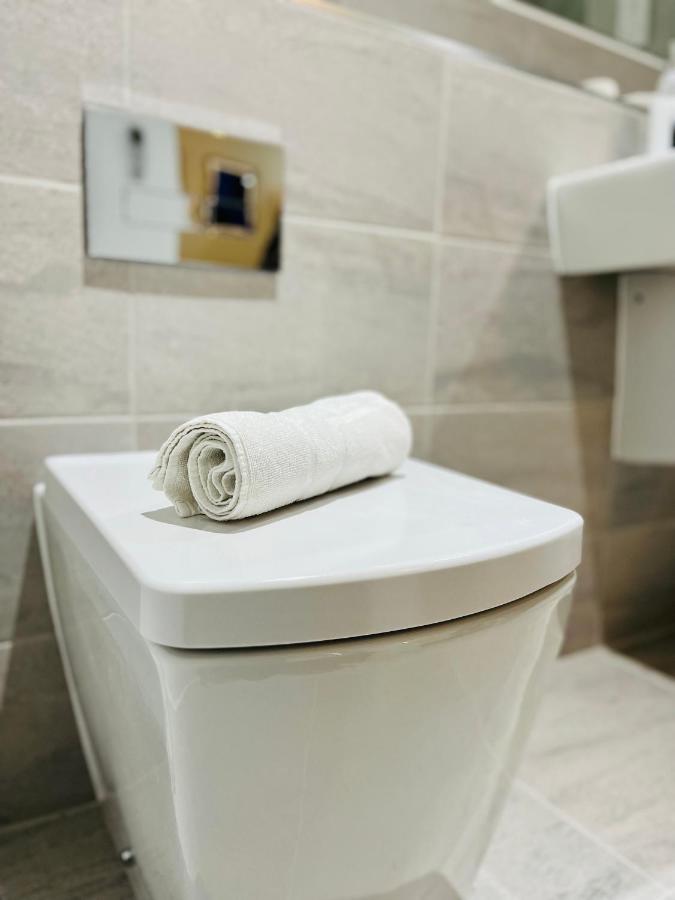 Stylish Studio Apartment Near To Old Trafford Stadium Μάντσεστερ Εξωτερικό φωτογραφία